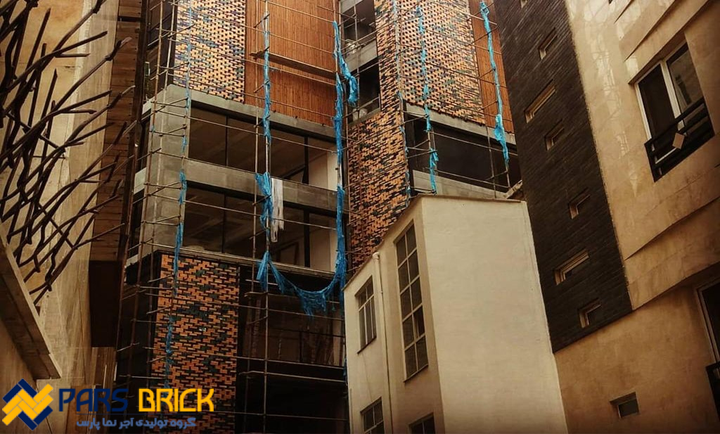 Brick facade 1 min Terms of use of brick facade