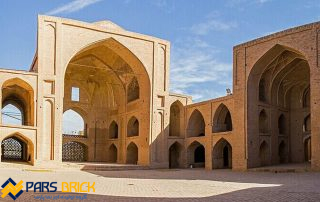 تالار مربع مسجد جامع اردستان